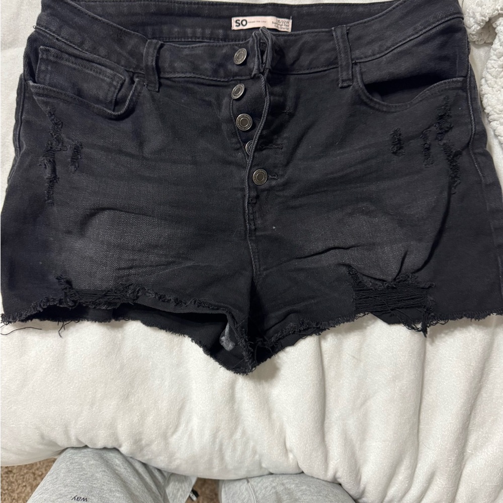 Black shorts size 15 or 32w super high waisted curvy shorties